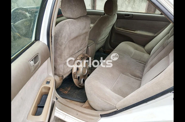 Registered Toyota Camry 2004 Model - 2/5