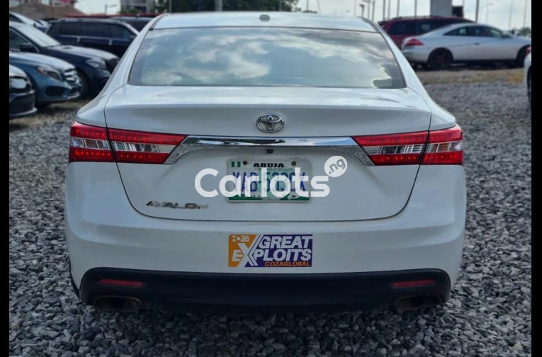 Registered Toyota Avalon XLE 2018 Model - 6/7
