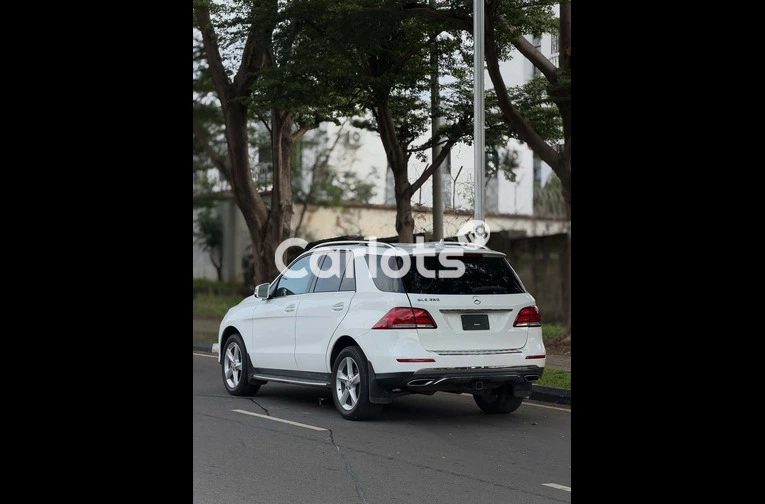 Foreign Used 2017 Mercedes GLE350 for sale in Asokoro, FCT - photo 7 of 7