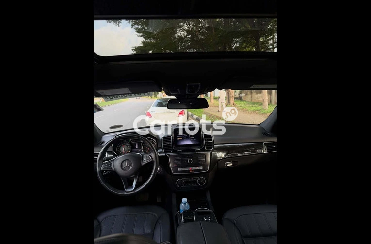 Foreign Used 2018 Mercedes Benz GLE350 for sale in Asokoro, FCT - photo 5 of 7