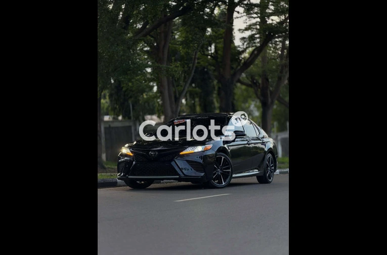 2018 Toyota Camry XSE Premium Sport Sedan - 1/7