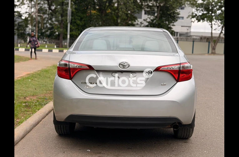 TOYOTA COROLLA LE 2014 - 1/7