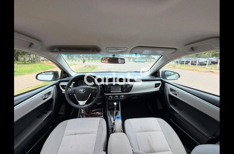 TOYOTA COROLLA LE 2014 - 3/7