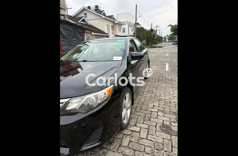 Tokunbo 2014 Toyota Camry for sale in Ilupeju, Lagos - thumbnail 2