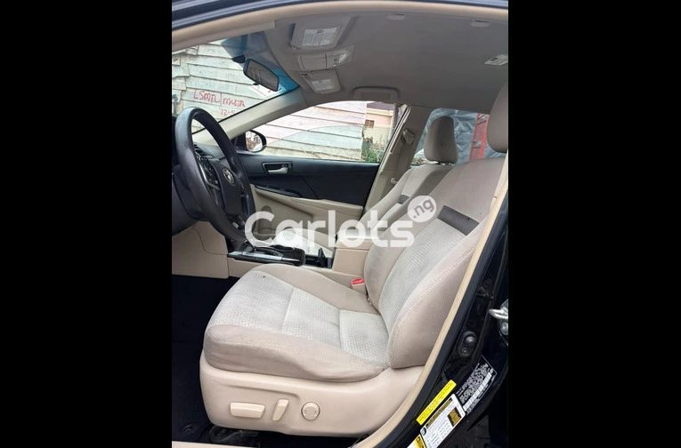 Tokunbo 2014 Toyota Camry for sale in Ilupeju, Lagos - photo 3 of 7