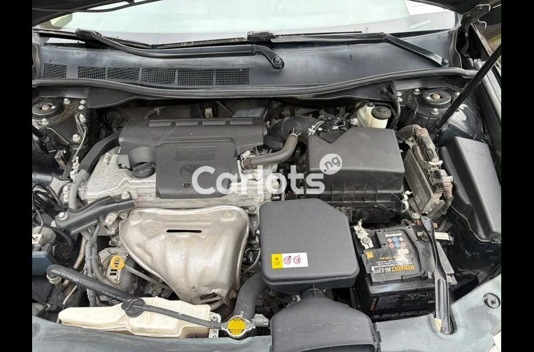 Tokunbo 2014 Toyota Camry for sale in Ilupeju, Lagos - photo 6 of 7
