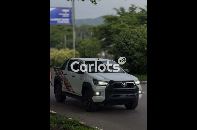 2025 Toyota Hilux SR5 Adventure for sale in Asokoro, FCT - thumbnail 3