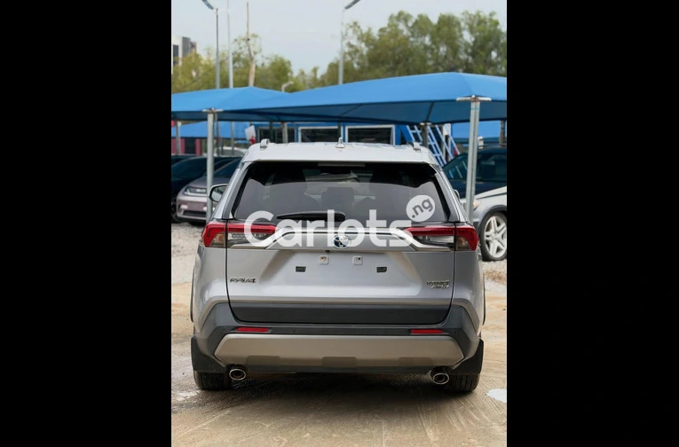 2021 TOYOTA RAV4 HYBRID - 3/7