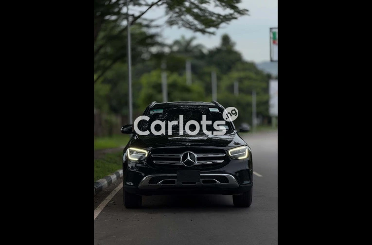Foreign Used 2020 Mercedes-Benz GLC300 for sale in Asokoro, FCT - photo 2 of 7