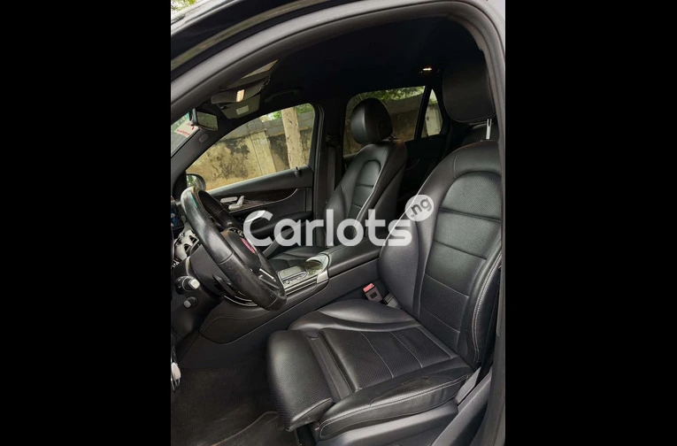 Foreign Used 2020 Mercedes-Benz GLC300 for sale in Asokoro, FCT - thumbnail 6