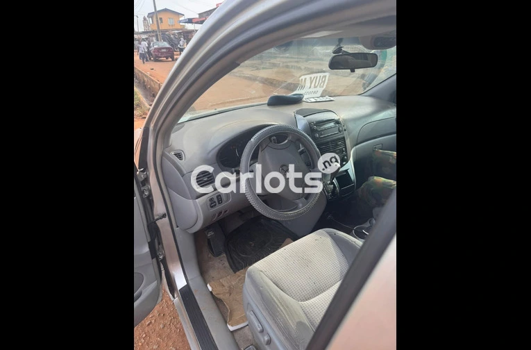 2008 Toyota sienna, foreign used clean condition for sale in Ibeju
