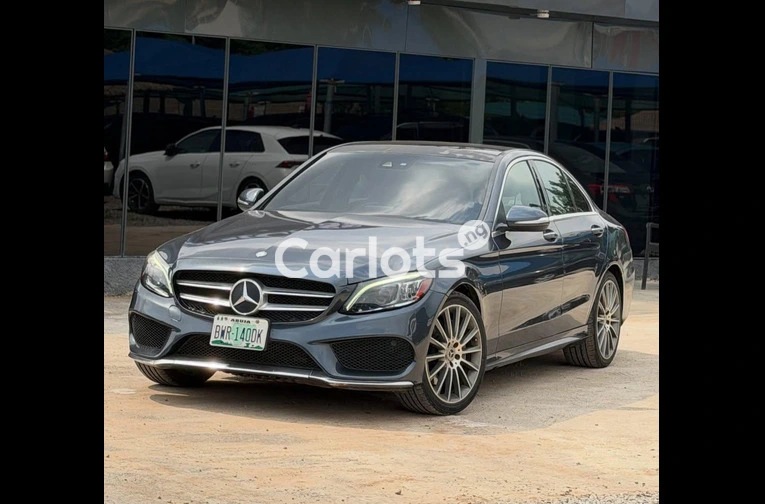 Extremely Clean 2015 Mercedes-Benz C300 - 1/7