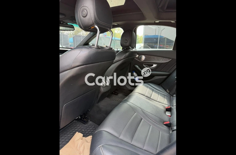 Extremely Clean 2015 Mercedes-Benz C300 - 6/7