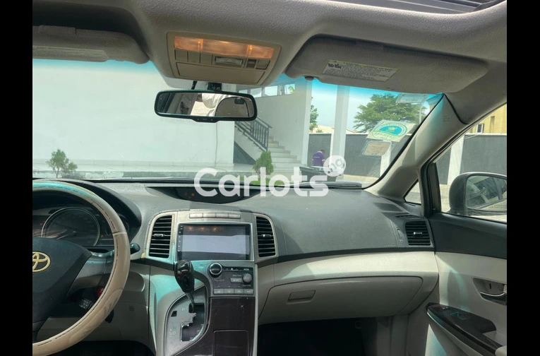 2010 Toyota Venza for sale in Ajah, Lagos - photo 4 of 7