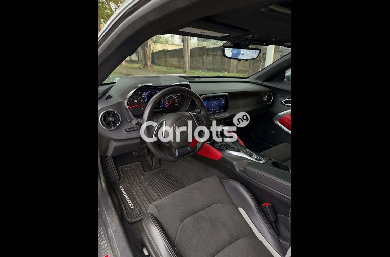 2024 Chevrolet Camaro RS - 4/7