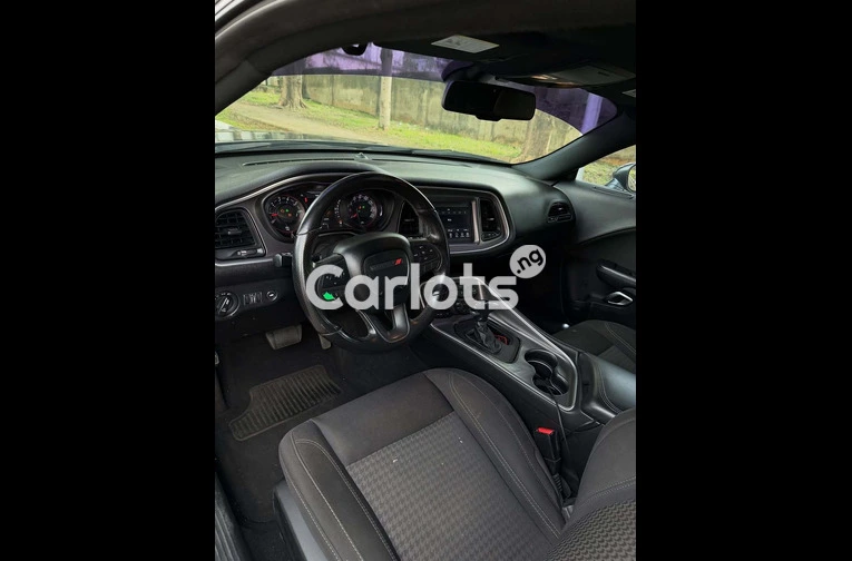Foreign Used 2020 Dodge Challenger for sale in Asokoro, FCT - thumbnail 4