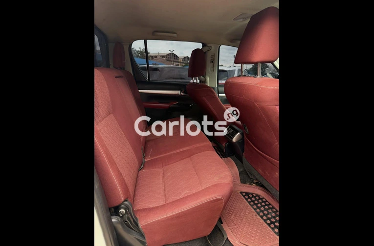 2021 TOYOTA HILLUX V4 for sale in Garki, FCT - thumbnail 3