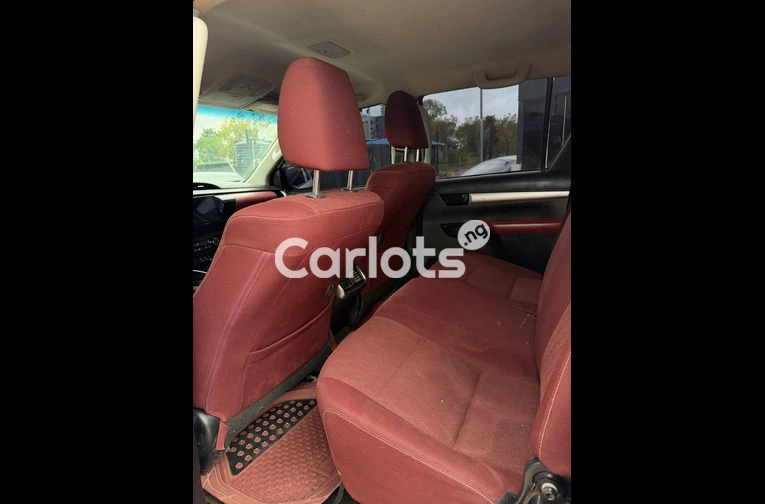 2021 TOYOTA HILLUX V4 for sale in Garki, FCT - photo 4 of 6