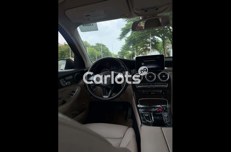 2016 Mercedes-Benz GLC300 for sale in Asokoro, FCT - photo 4 of 7