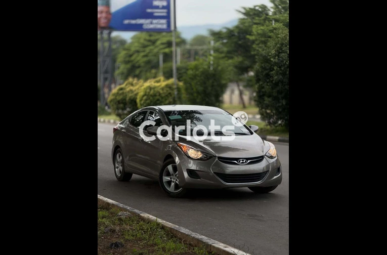 2013 Hyundai Elantra - 3/7