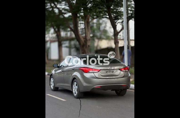 2013 Hyundai Elantra - 7/7