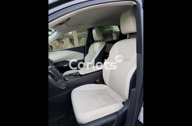 Foreign Used 2024 Lexus RX350 - 6/7
