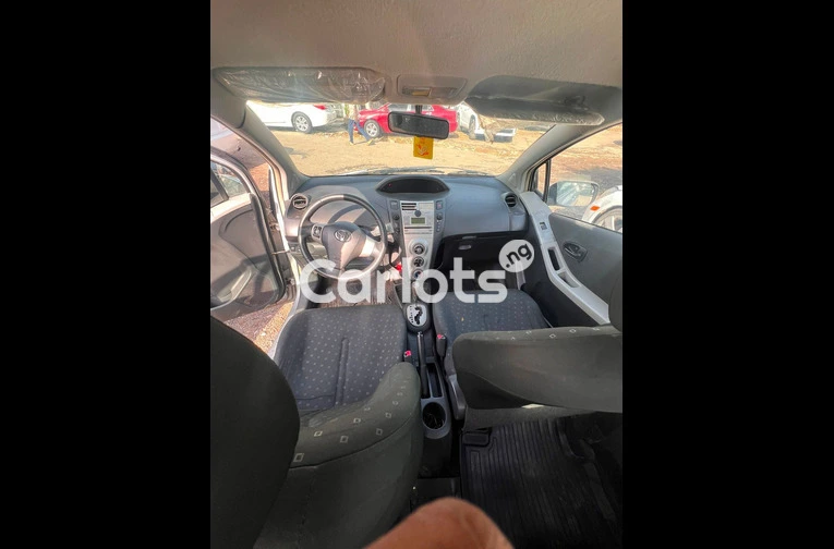 2009 TOYOTA YARIS - 2/6