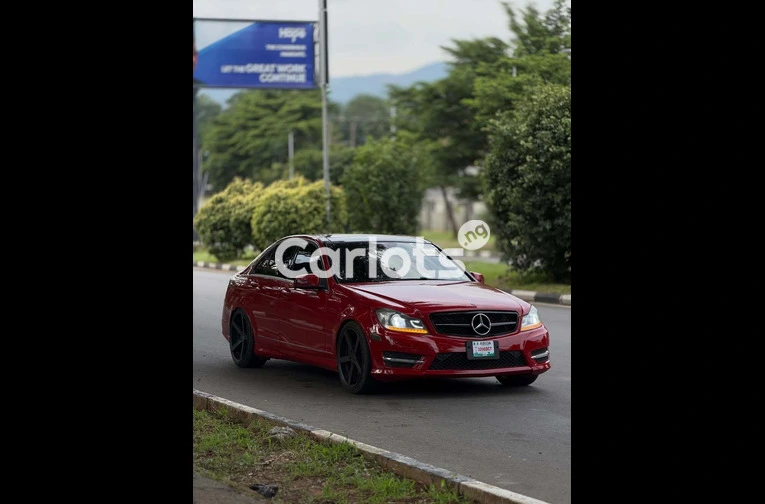 Foreign Used 2013 Mercedes-Benz C350 for sale in Asokoro, FCT - thumbnail 3