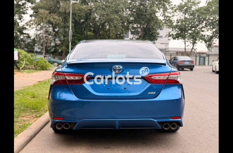 2020 TOYOTA CAMRY XSE - 5/7