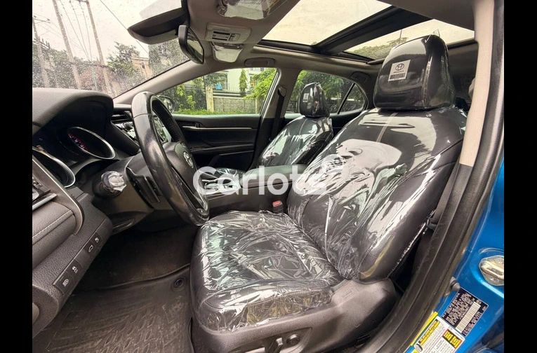 2020 TOYOTA CAMRY XSE - 6/7