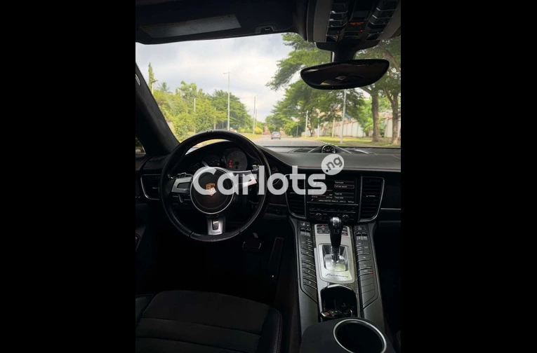 2016 Porsche Panamera GTS - 4/7