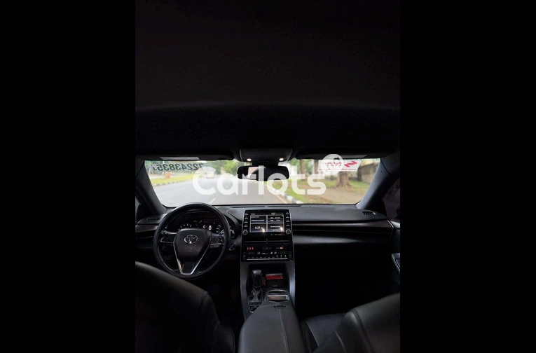 2019 Toyota Avalon XLE - 5/7