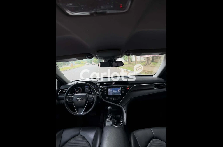 Foreign Used 2018 Toyota Camry SE - 5/7