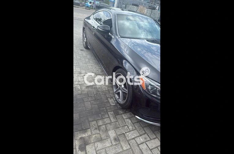 Mercedes Benz C300 2017 4MATIC Coupe - 4/6