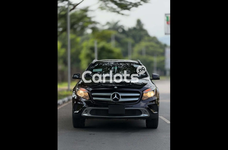 2016 Mercedes-Benz GLA250 - 2/7