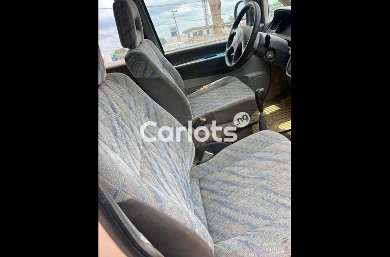 Neatly Used 2005 Mitsubishi L300 - 6/7