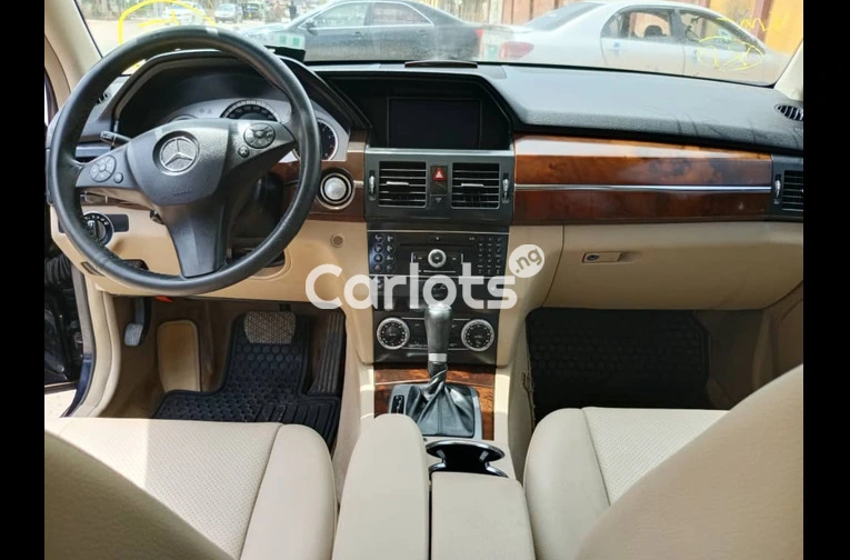 Foreign used 2010 Mercedes Benz Glk - 3/4