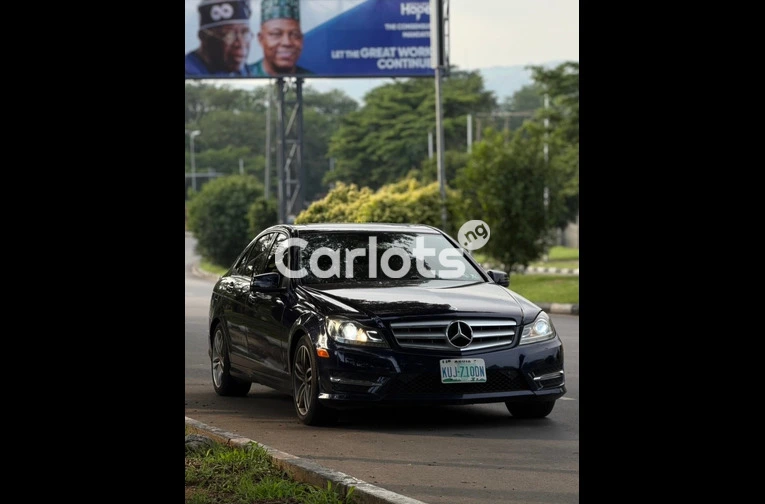 2013 Mercedes-Benz C300 - 3/7