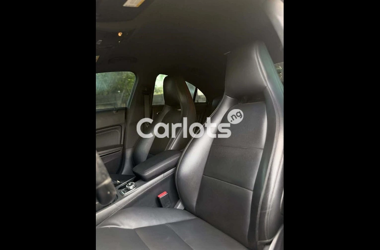 2014 Mercedes-Benz CLA250 - 6/7