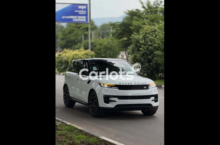 Brand New 2026 Range Rover Sport - 3/7
