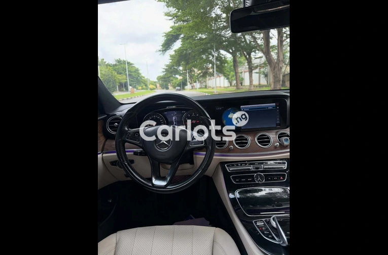 2017 Mercedes-Benz E300 - 4/7