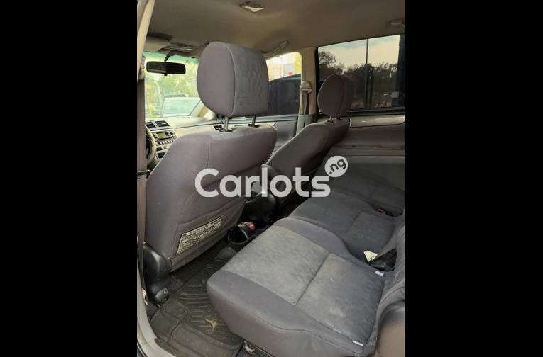 Clean 2008 Toyota Avensis - 5/6