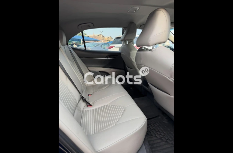TOYOTA CAMRY 2021 SE AWD - 3/6