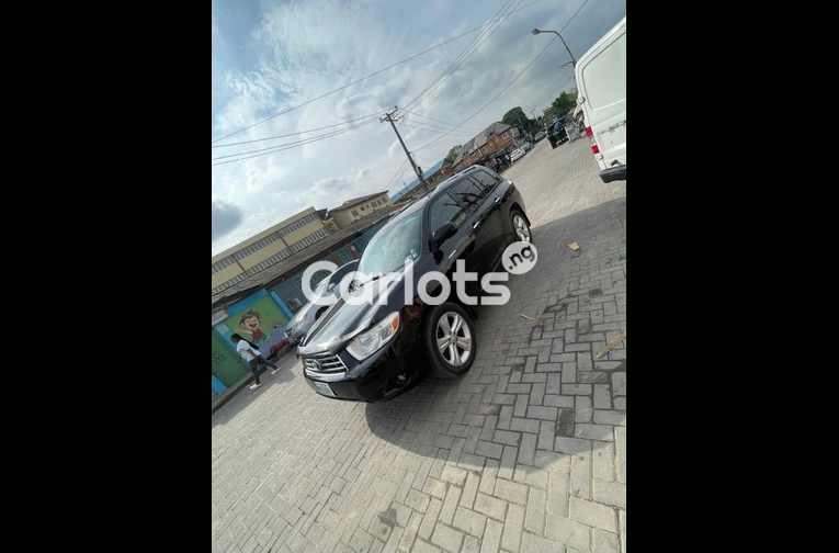 2010 TOYOTA HIGHLANDER LIMITED FULL OPTION - 5/7