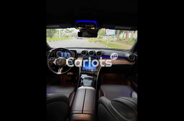2024 MERCEDES BENZ C300 - 3/7