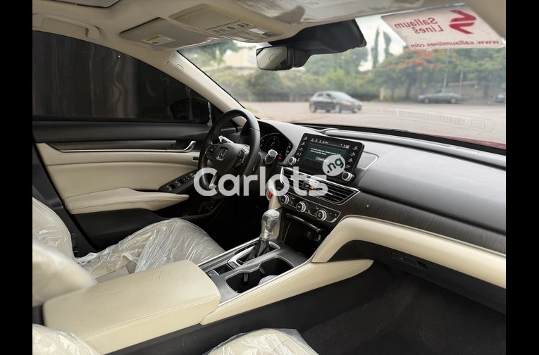 USED 2018 HONDA ACCORD MODEL - 4/7