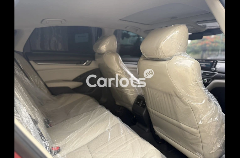 USED 2018 HONDA ACCORD MODEL - 5/7