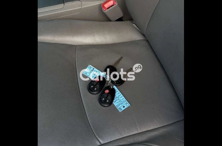 FOREIGN USED 2012 TOYOTA HIGHLANDER - 2/7