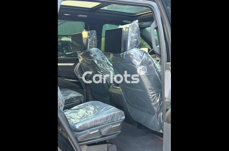 2026 Cadillac escalade - 4/7