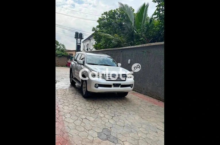 Foreign used Lexus GX460 2011 - 2/7